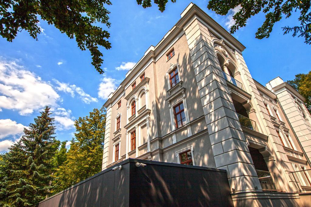 Hotel Alhambra Ladek-Zdroj Exterior photo